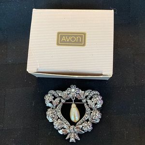 Avon vintage romantic renaissance pin.